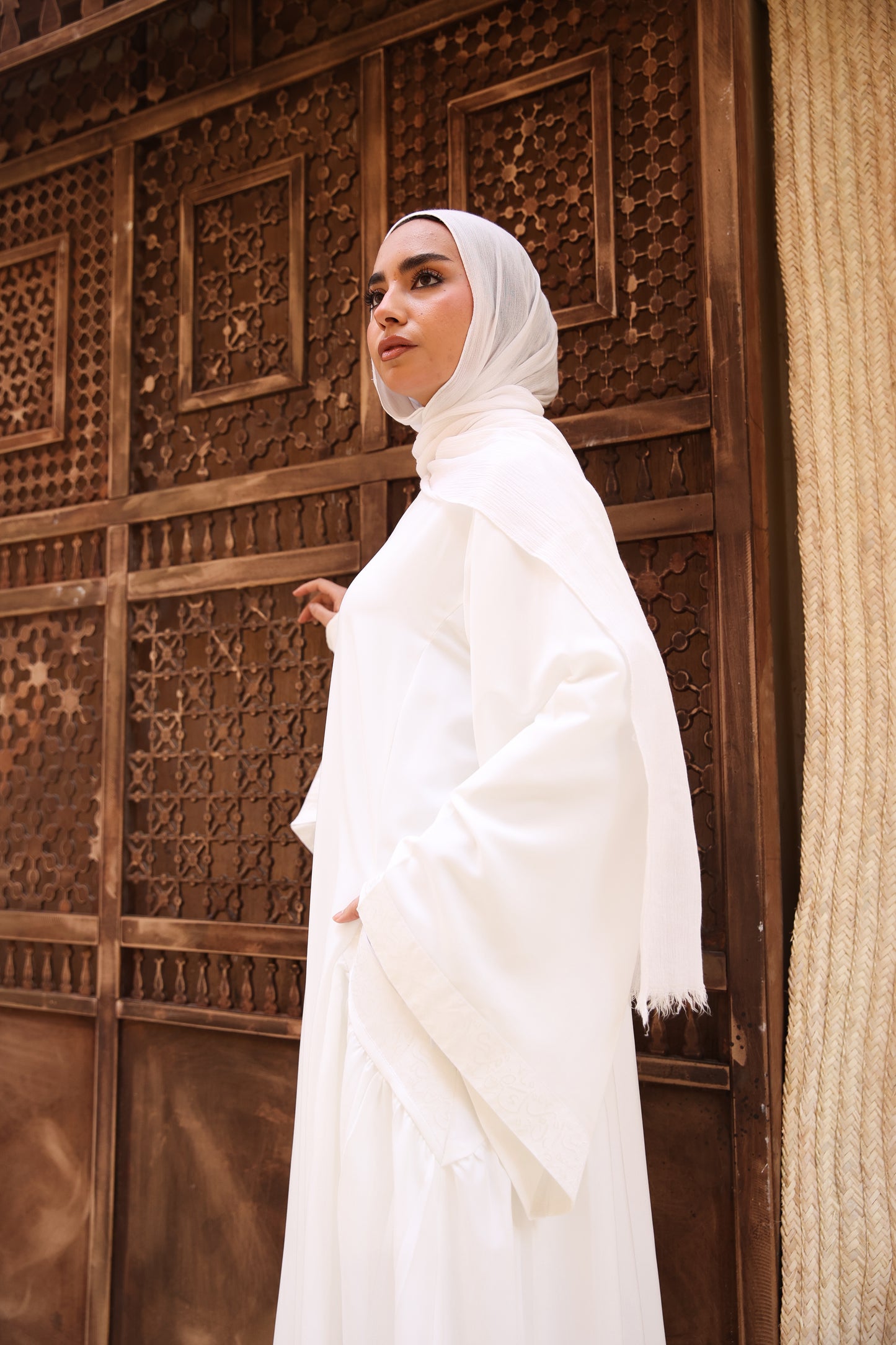 Masa Abaya (White)