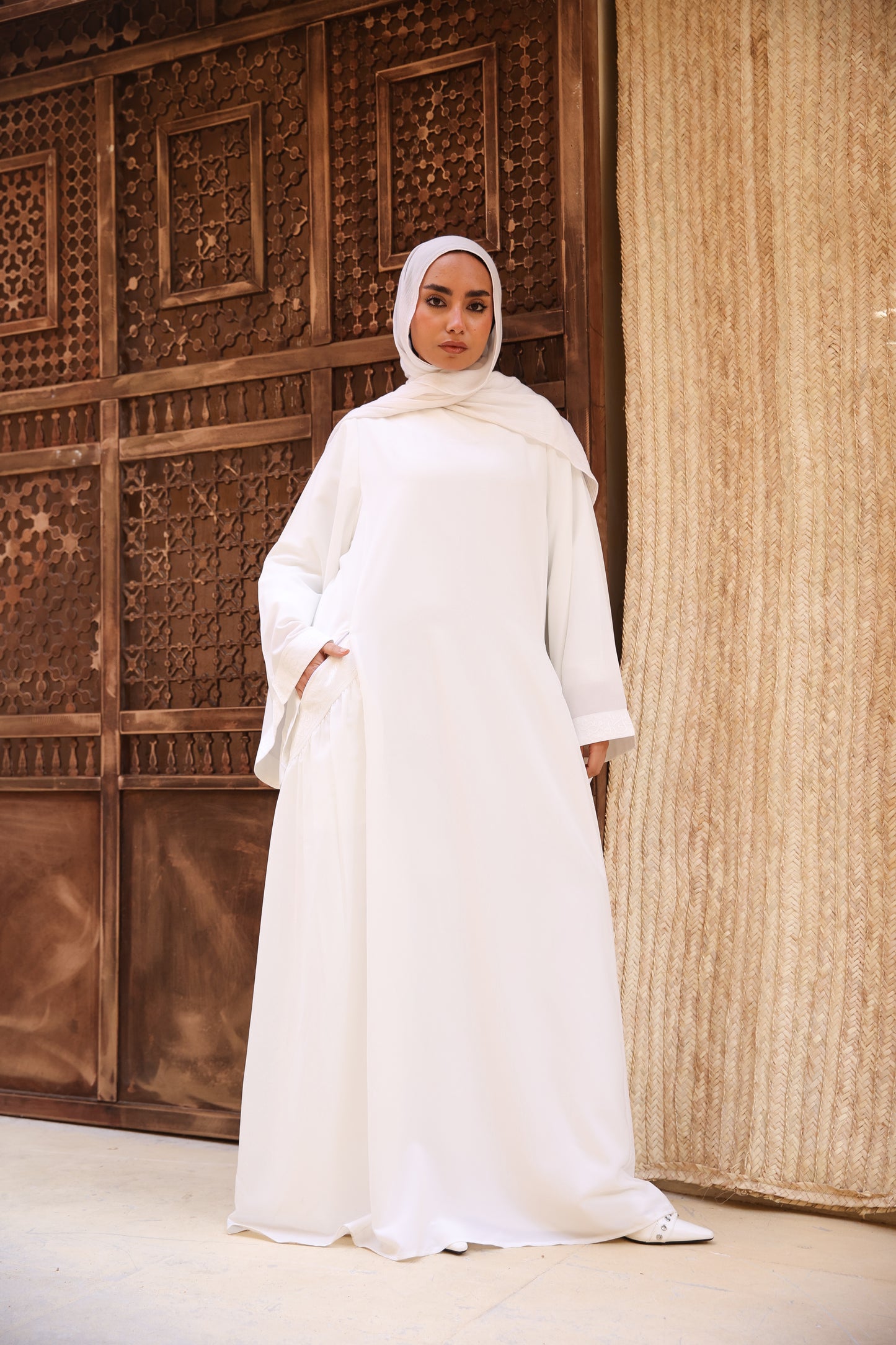Masa Abaya (White)
