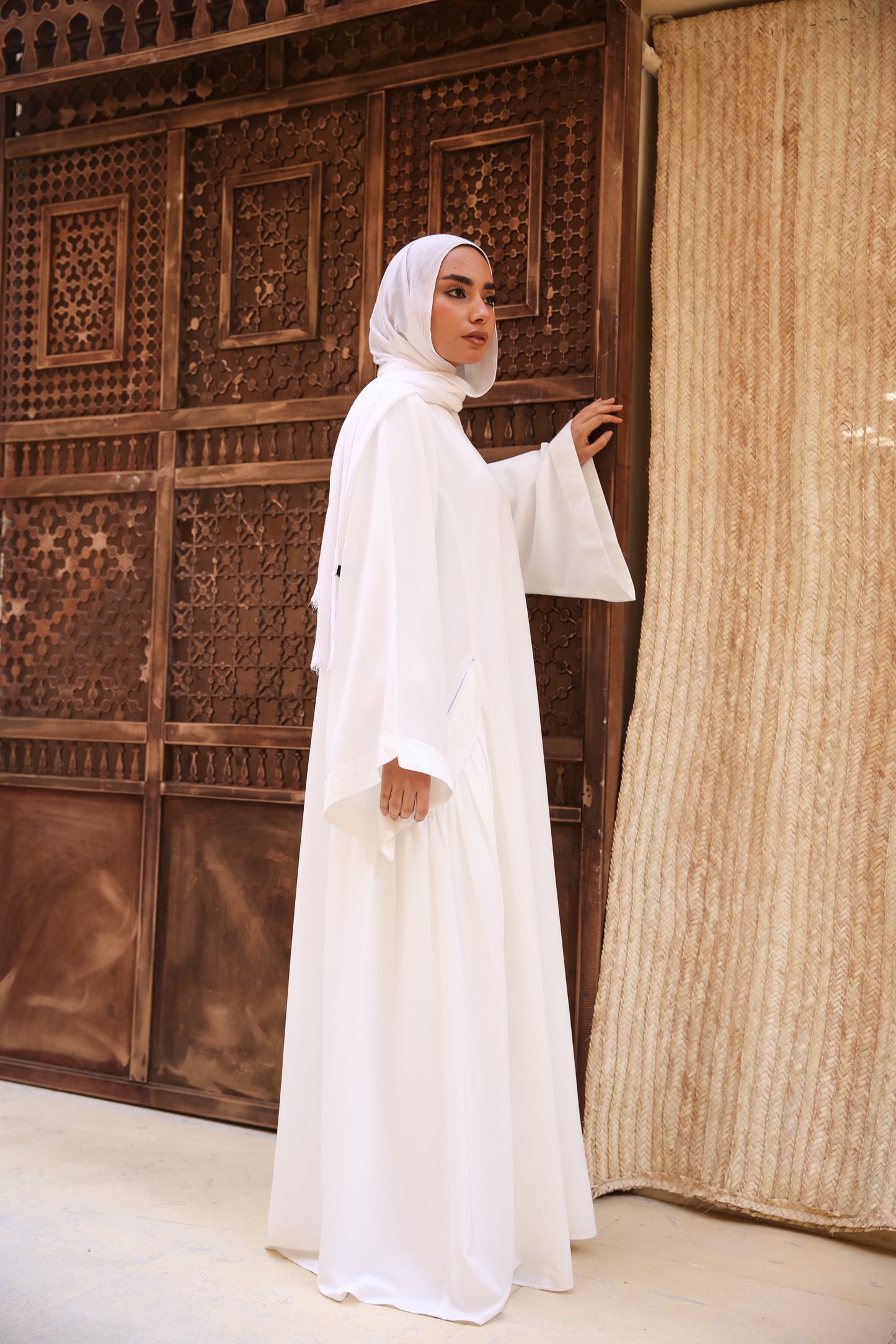 Masa Abaya (White)