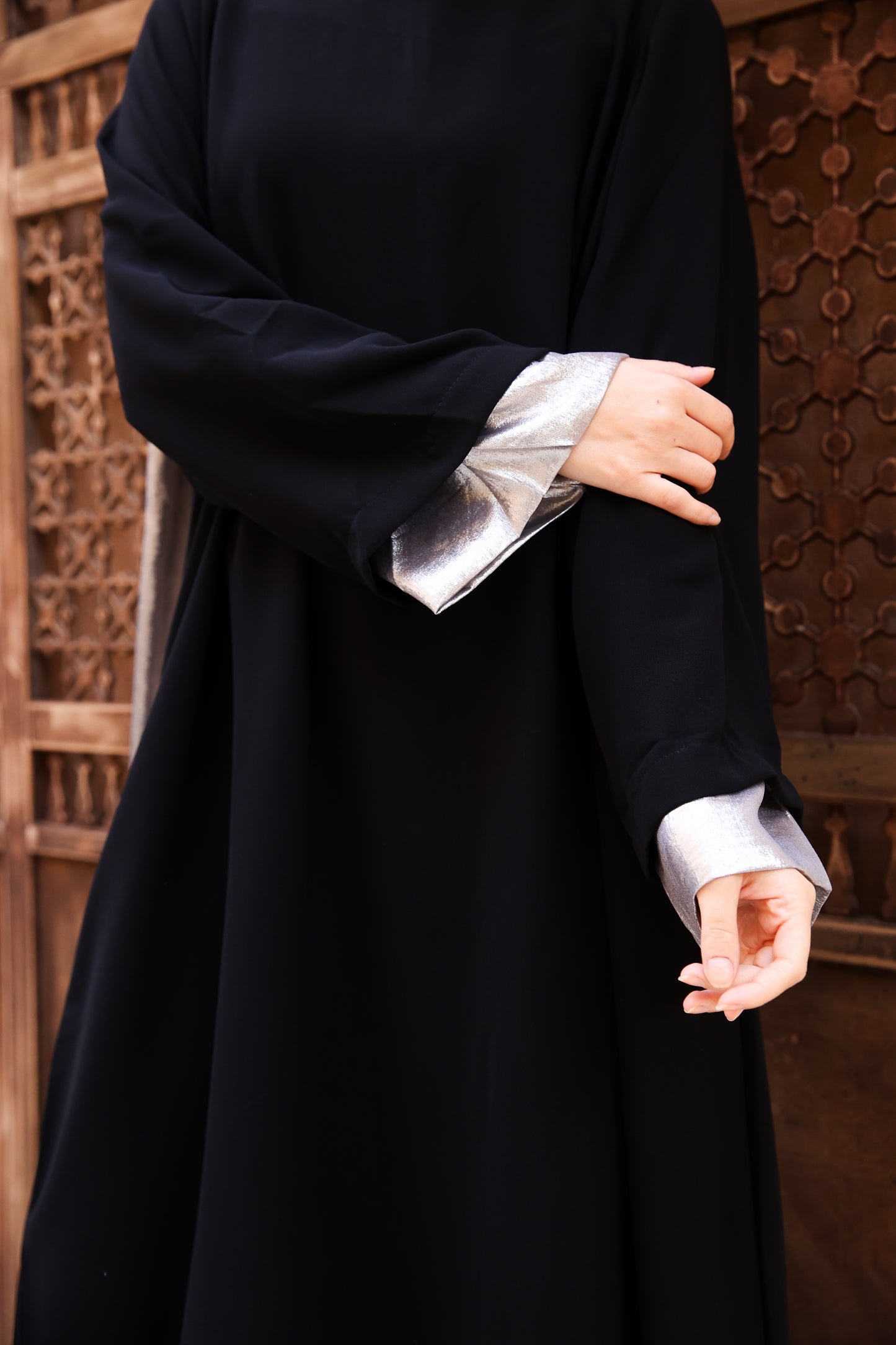 Lu'lu'a Abaya ( Black)